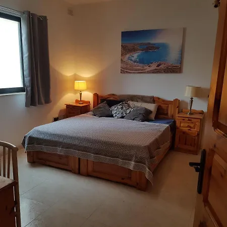 בית אירוח Private Double Bedroom & Private Bathroom & Shared Kitchen