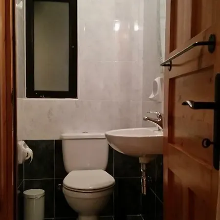 Private Double Bedroom & Private Bathroom & Shared Kitchen St. Paul's Bay