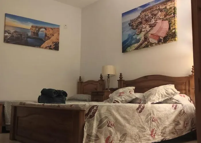 Séjour chez l'habitant Private Double Bedroom & Private Bathroom & Shared Kitchen *