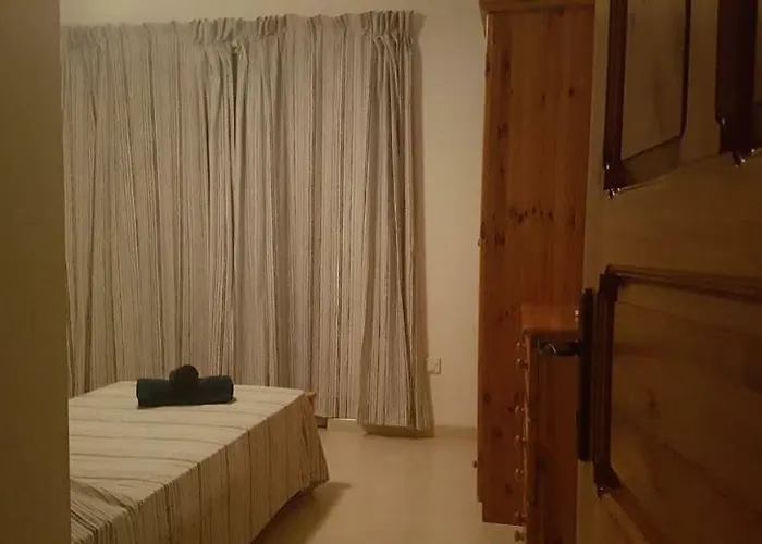 Séjour chez l'habitant Private Double Bedroom & Private Bathroom & Shared Kitchen *