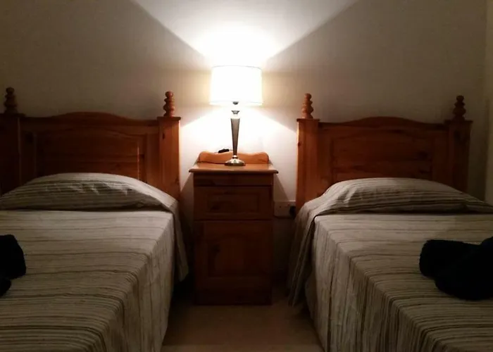 Séjour chez l'habitant Private Double Bedroom & Private Bathroom & Shared Kitchen San Pawl il-Baħar