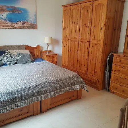 Alloggio in famiglia Private Double Bedroom & Private Bathroom & Shared Kitchen St. Paul's Bay